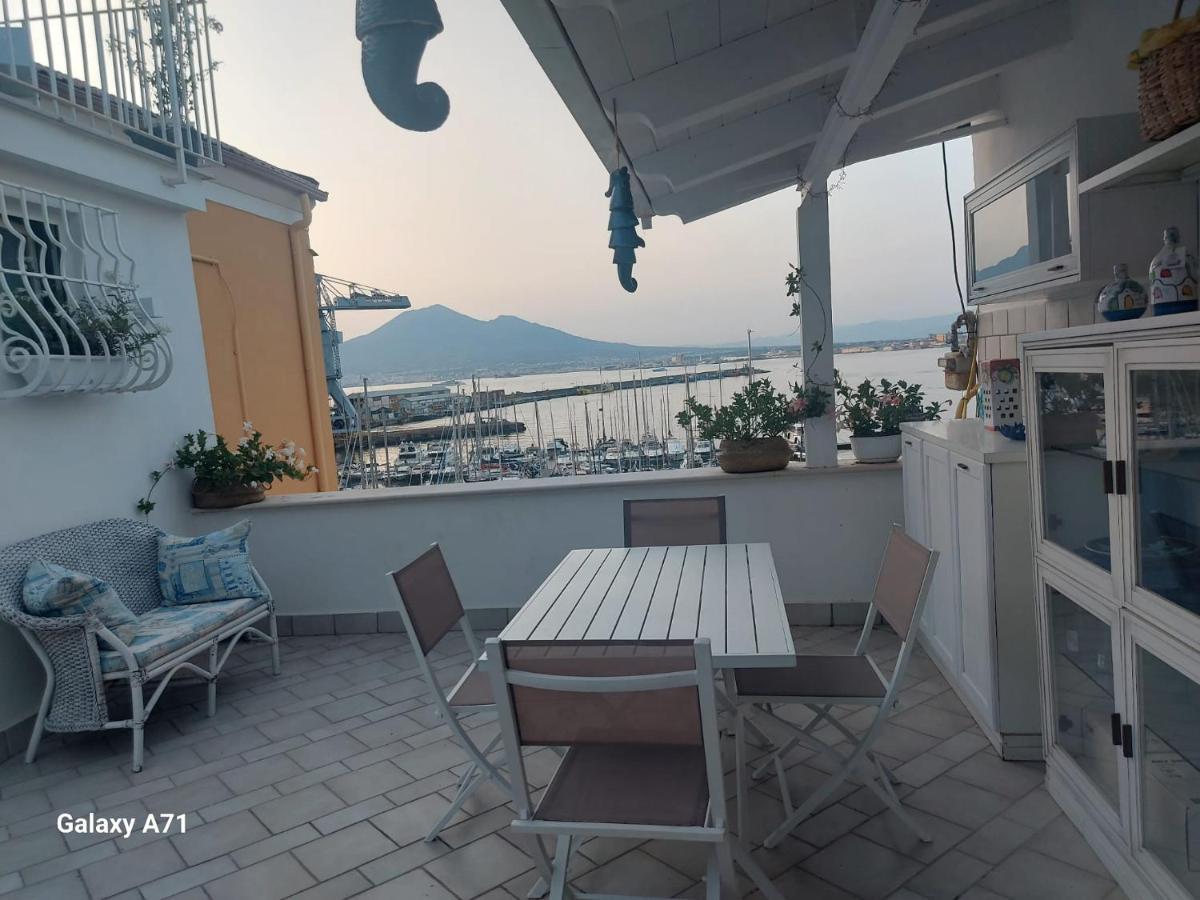 カステッランマーレ・ディ・スタービア Coralinetiny Bed & Breakfast エクステリア 写真